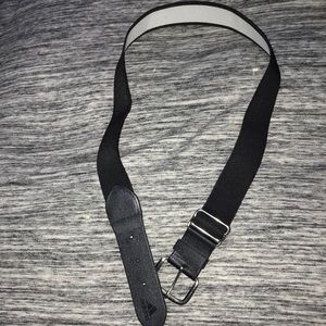 Women’s softball belt